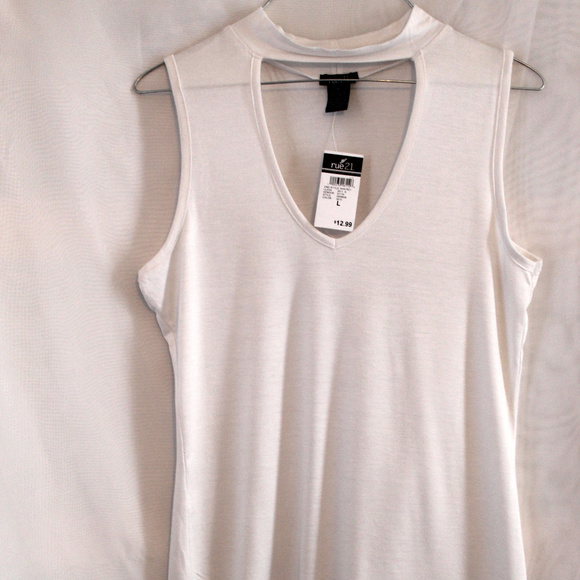 Rue21 Tops - Rue21 White Cut Out Tank NWT